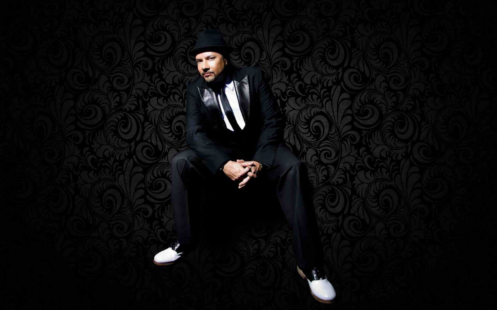 louieveganewpromoshot.s.jpg