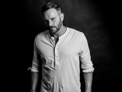 mark_knight_2018_press_pic_04-copy-400x301.jpg